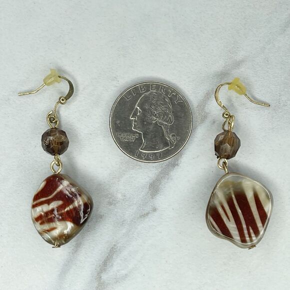 Gold Tone Brown Beaded Shell Dangle Earrings Pierced Pair - Picture 1 of 7
